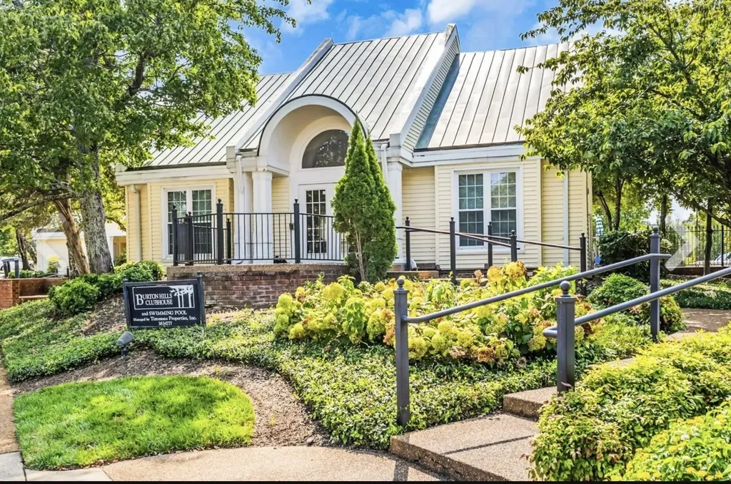 65 Ravenwood Hills Circle Nashville TN 37215