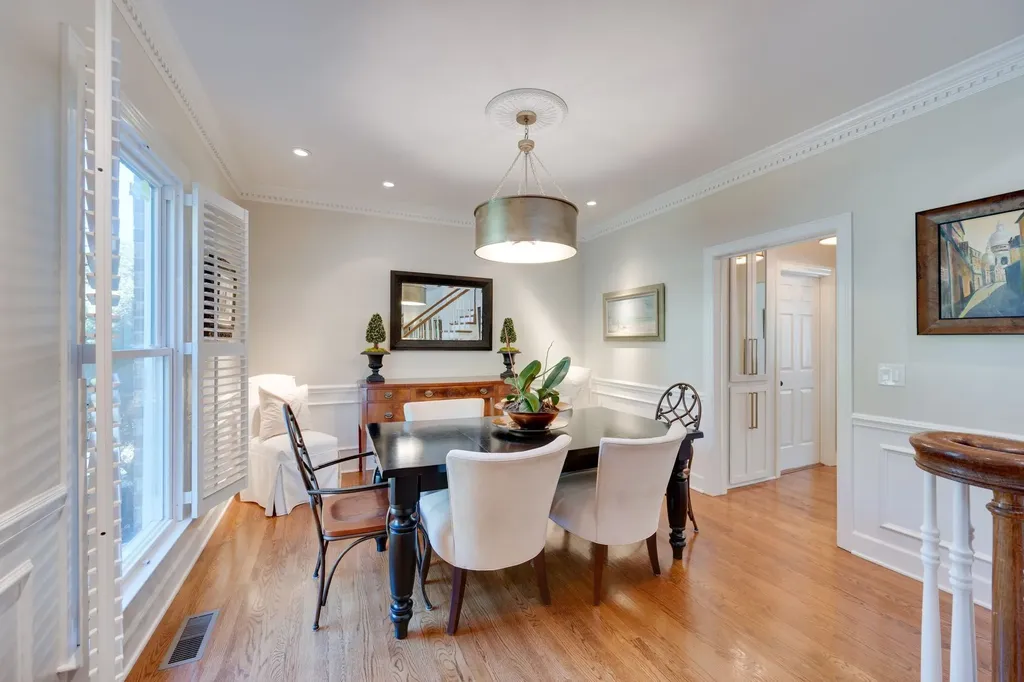 65 Ravenwood Hills Circle Nashville TN 37215