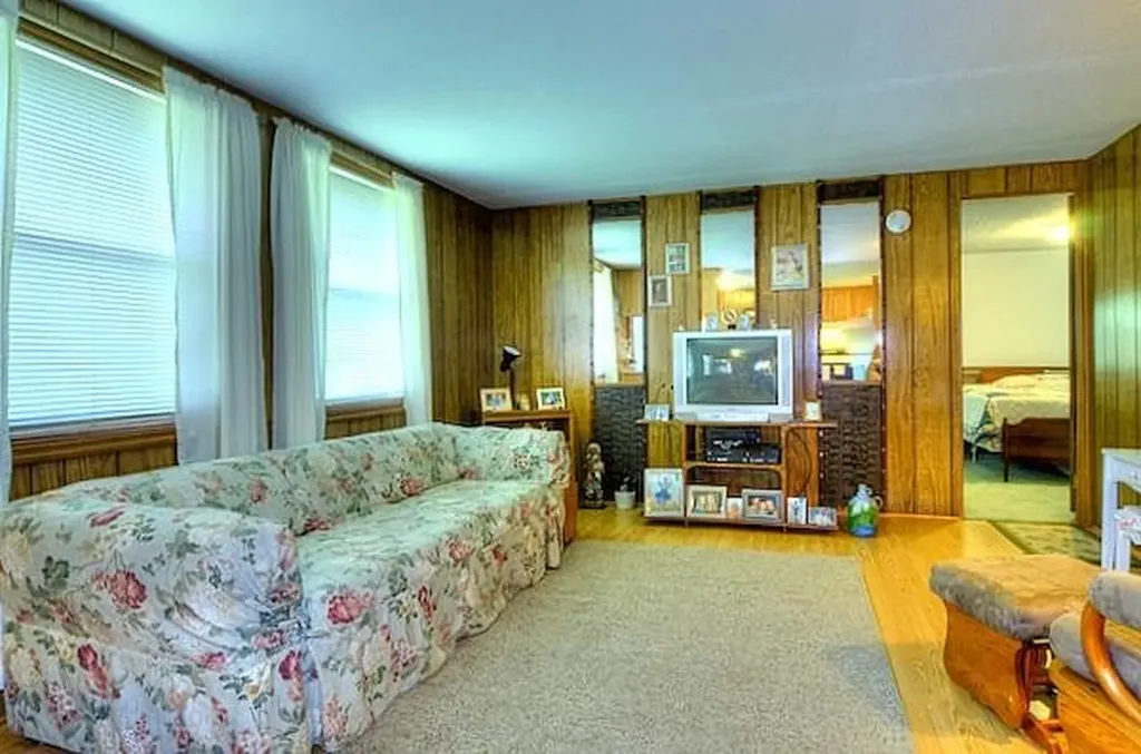 2813 Hwy 31 W White House TN 37188