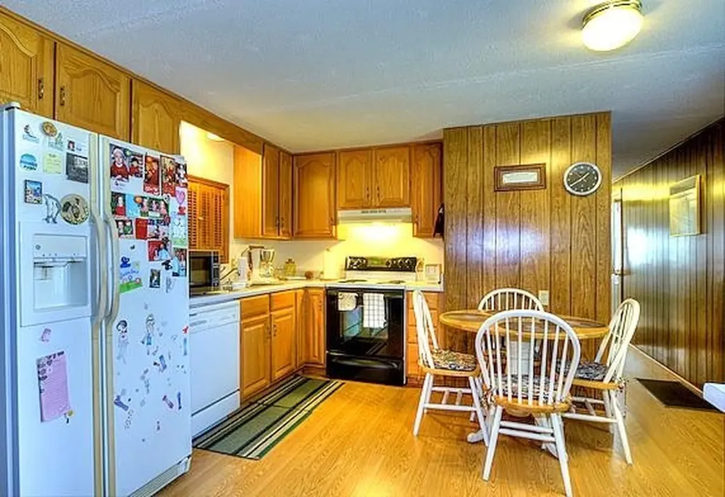 2813 Hwy 31 W White House TN 37188