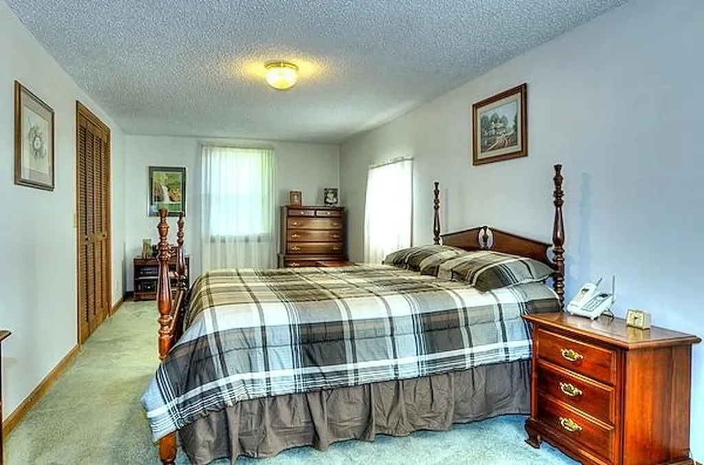 2813 Hwy 31 W White House TN 37188