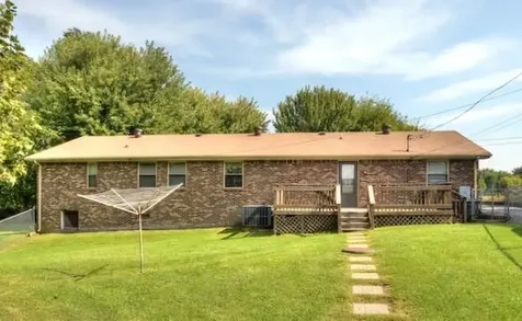 2813 Hwy 31 W White House TN 37188