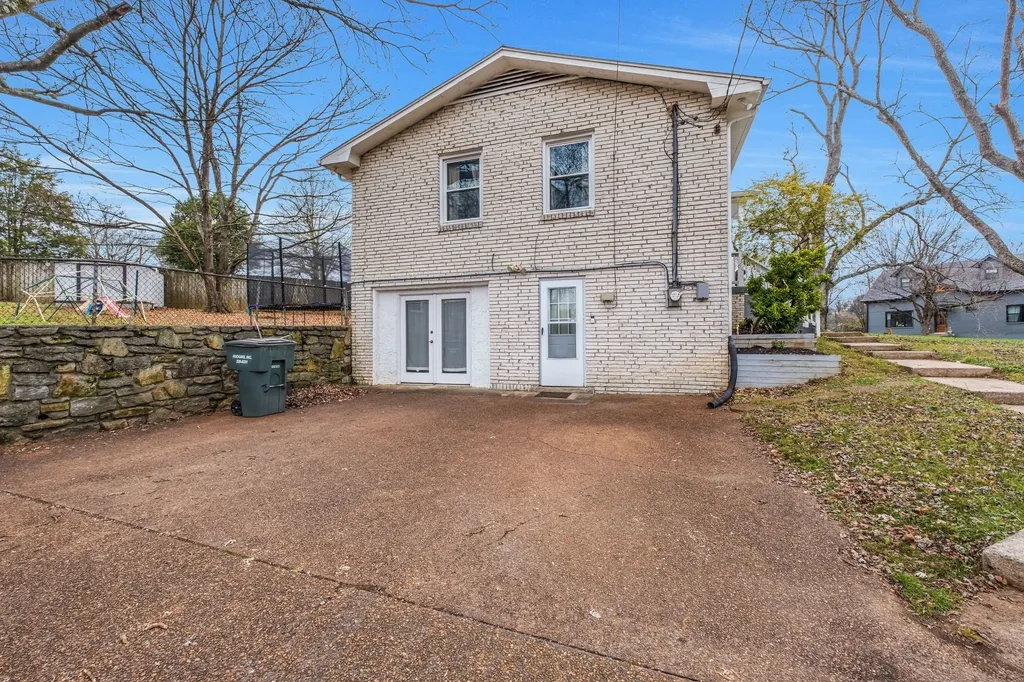 200 Bonnaoaks Drive Hermitage TN 37076