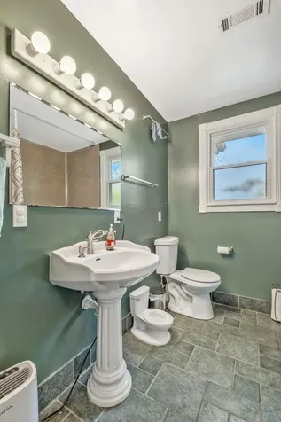 200 Bonnaoaks Drive Hermitage TN 37076