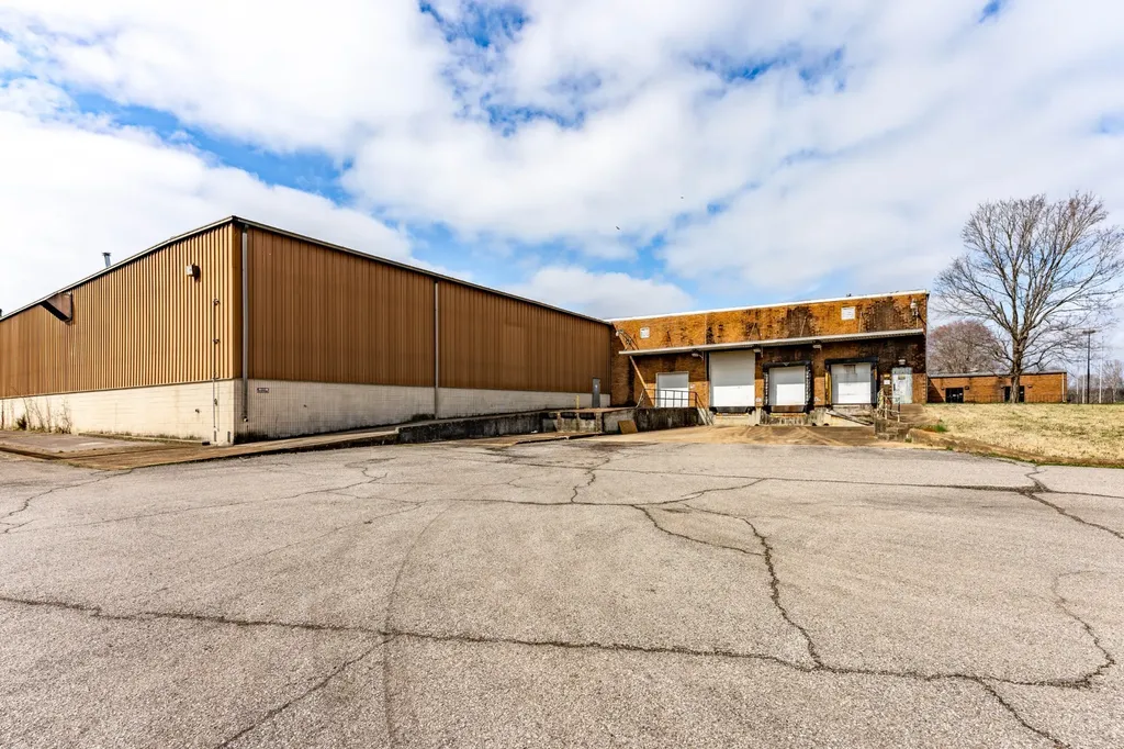200 Universal Drive Centerville TN 37033