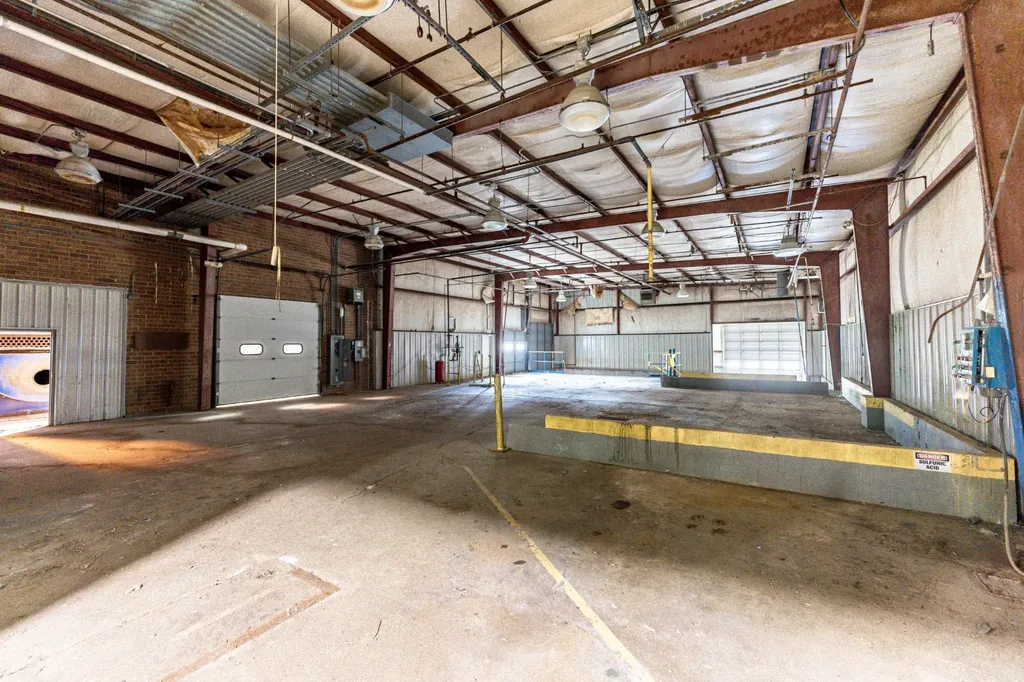 200 Universal Drive Centerville TN 37033