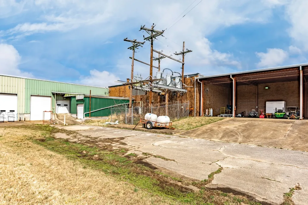 200 Universal Drive Centerville TN 37033