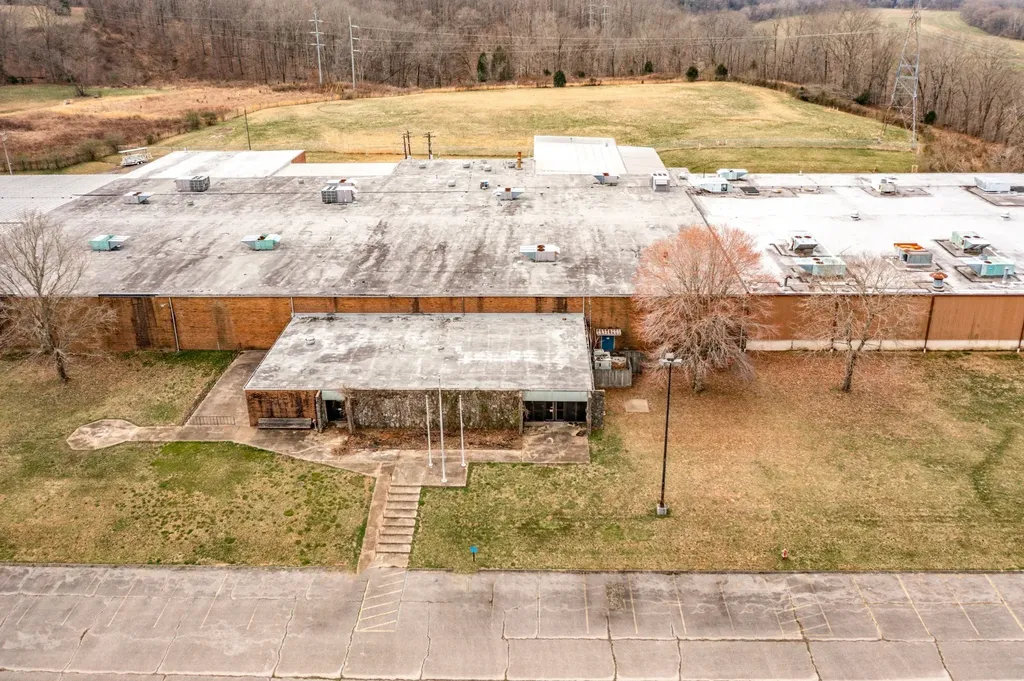 200 Universal Drive Centerville TN 37033