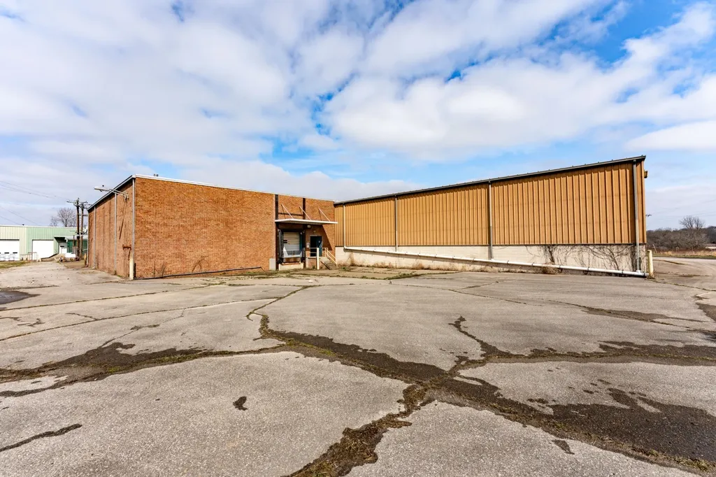 200 Universal Drive Centerville TN 37033