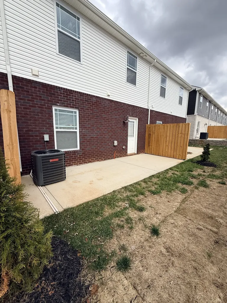 214 W Fallow Court Clarksville TN 37040