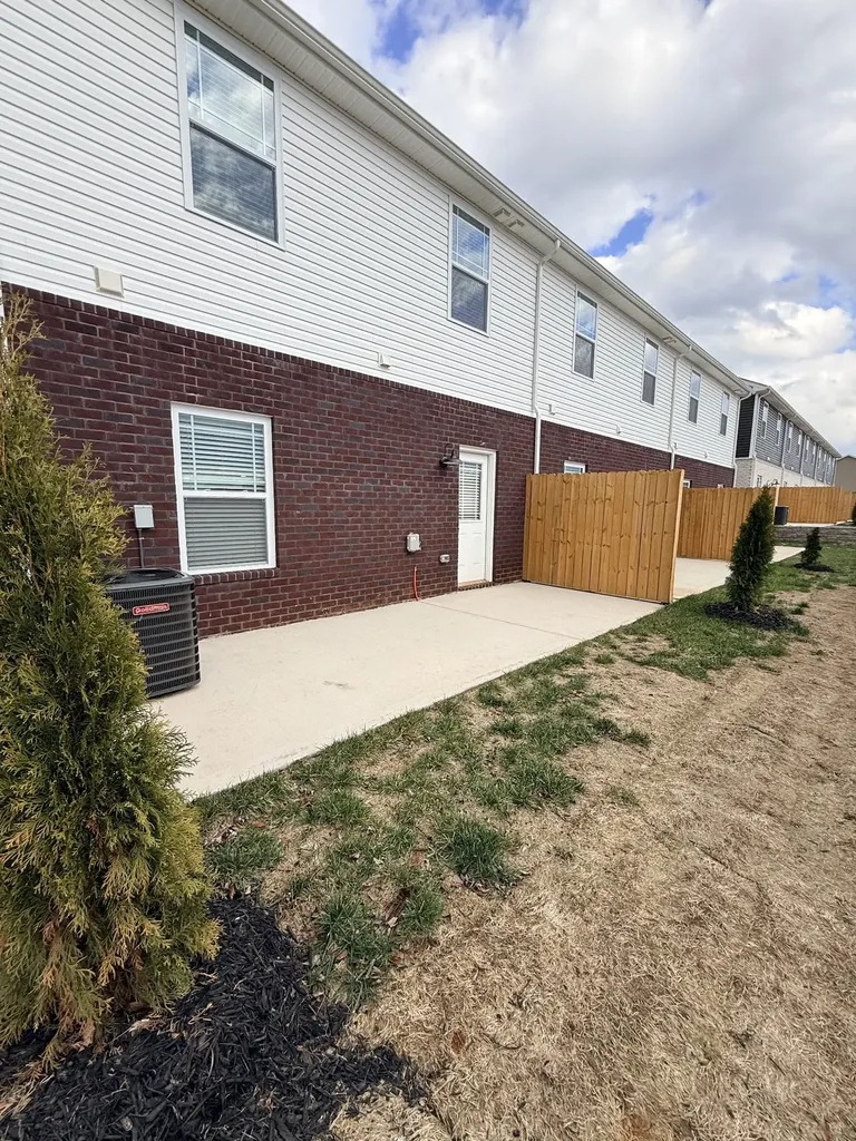 216 W Fallow Court Clarksville TN 37040