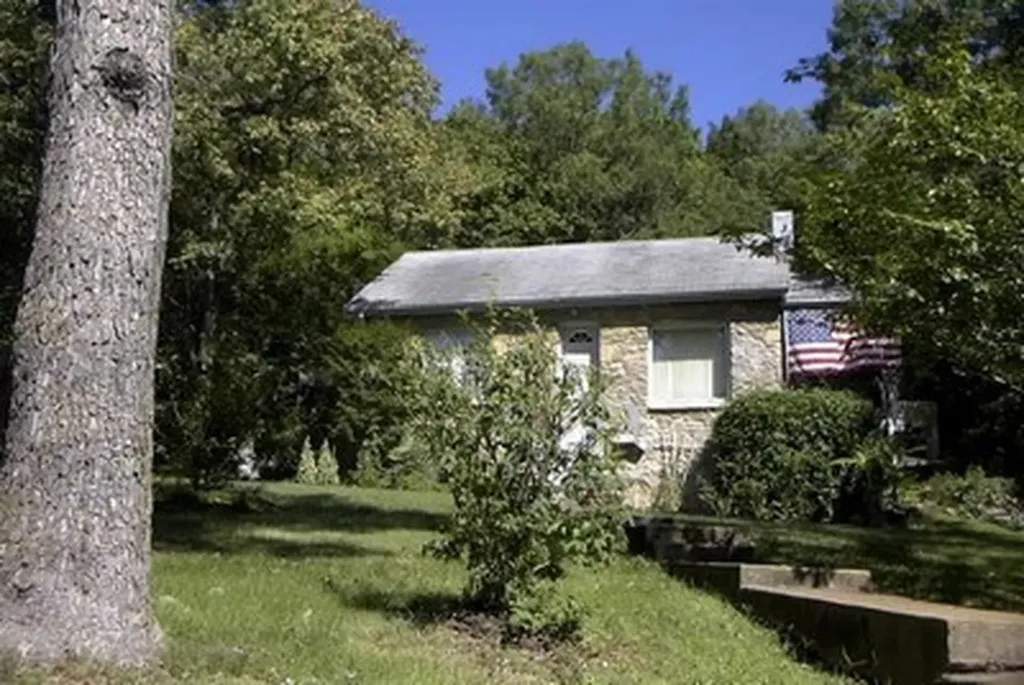 5778 River Road Nashville TN 37209