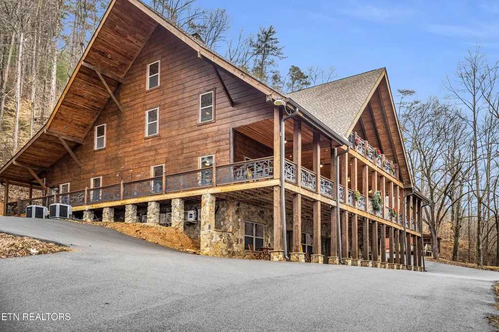 173 Rafter Road Tellico Plains TN 37385