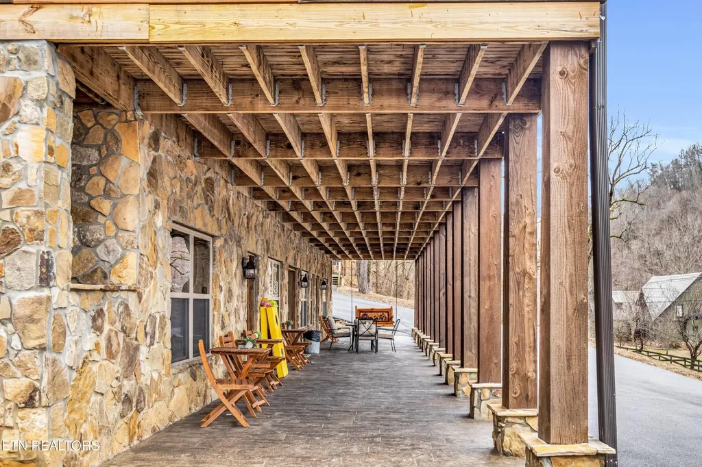 173 Rafter Road Tellico Plains TN 37385