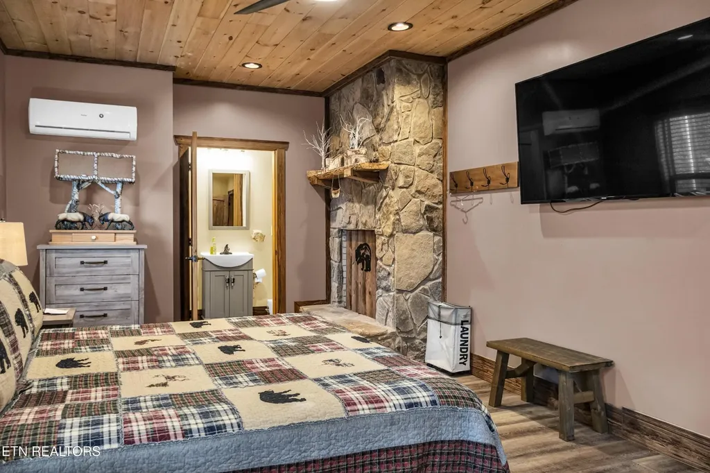 173 Rafter Road Tellico Plains TN 37385