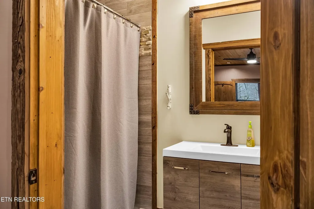 173 Rafter Road Tellico Plains TN 37385