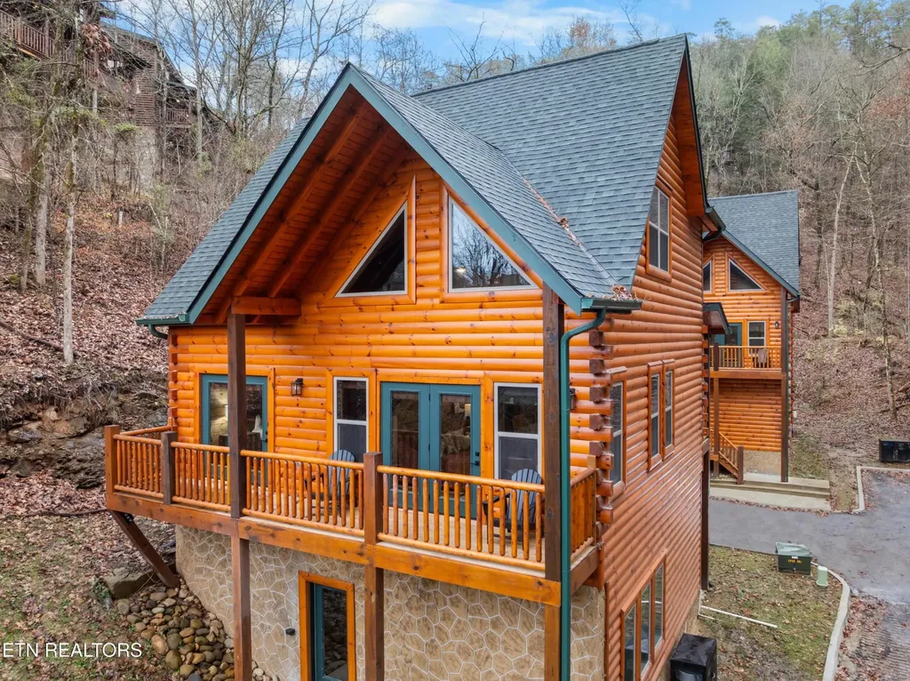 2119 Valley Creek Way Pigeon Forge TN 37862