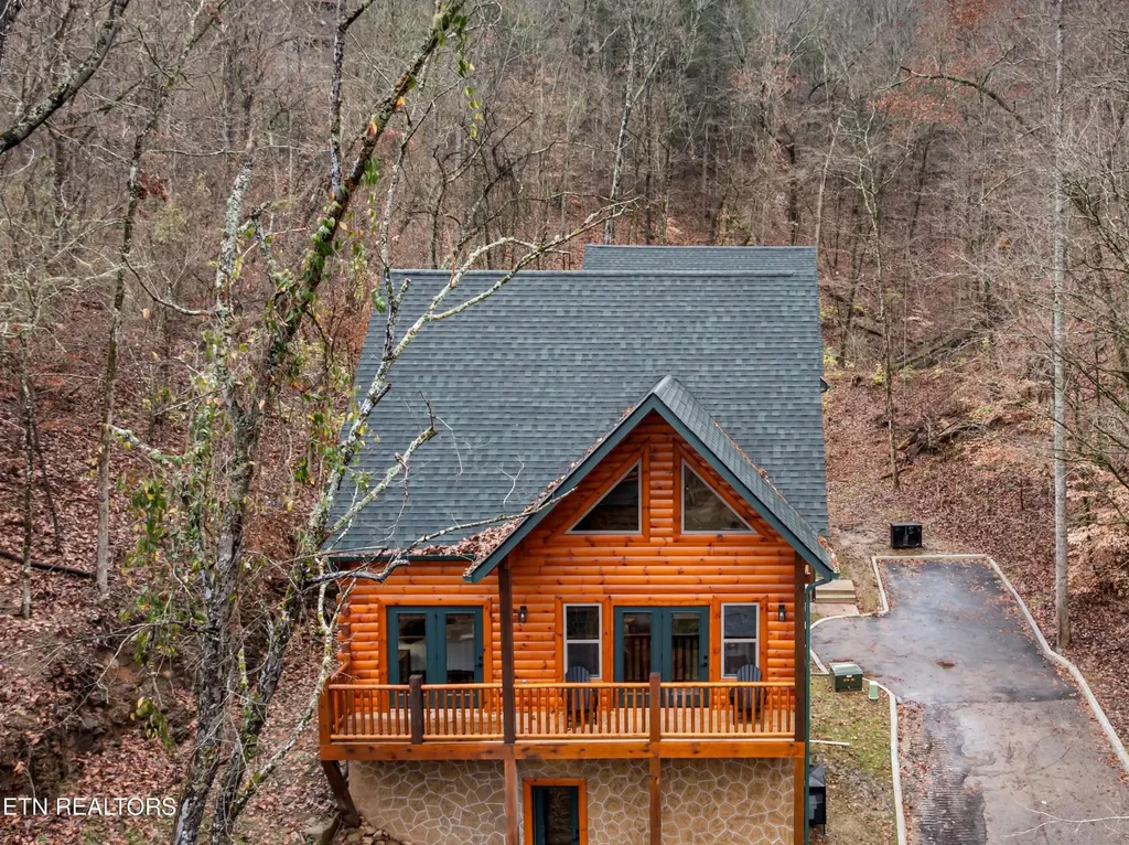2119 Valley Creek Way Pigeon Forge TN 37862