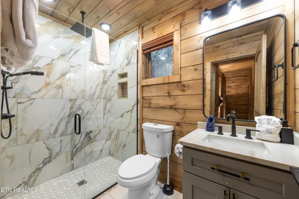 2119 Valley Creek Way Pigeon Forge TN 37862