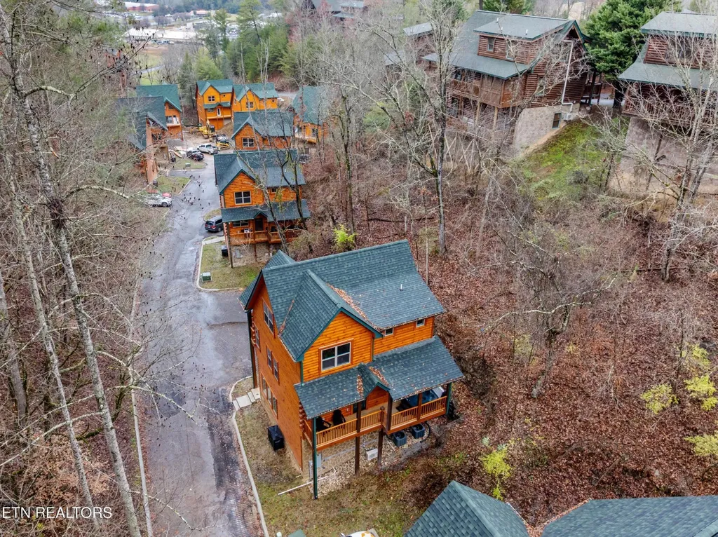 2119 Valley Creek Way Pigeon Forge TN 37862