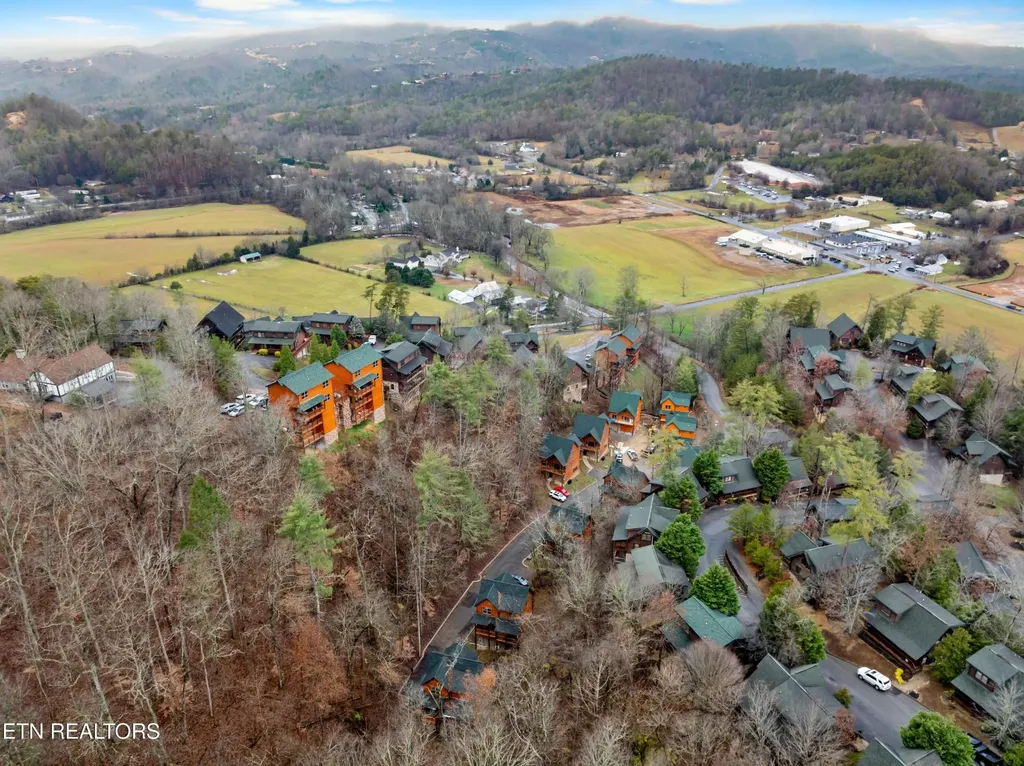 2119 Valley Creek Way Pigeon Forge TN 37862