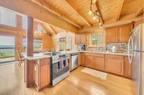 2007 Laurel Lake Drive Monteagle TN 37356