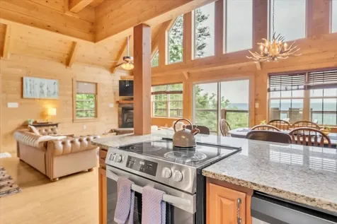 2007 Laurel Lake Drive Monteagle TN 37356