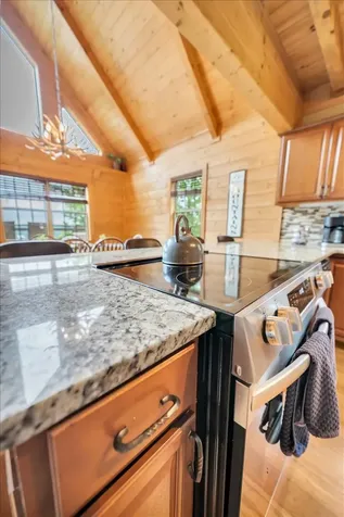 2007 Laurel Lake Drive Monteagle TN 37356