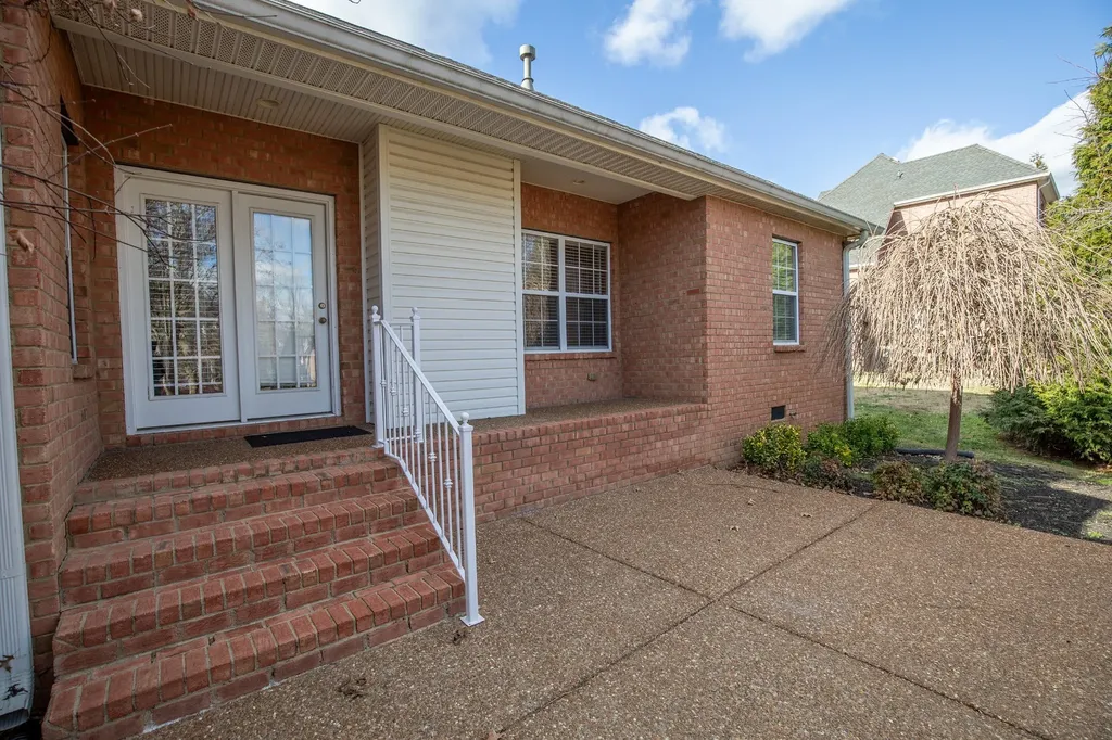 106 Bedrock Drive White House TN 37188