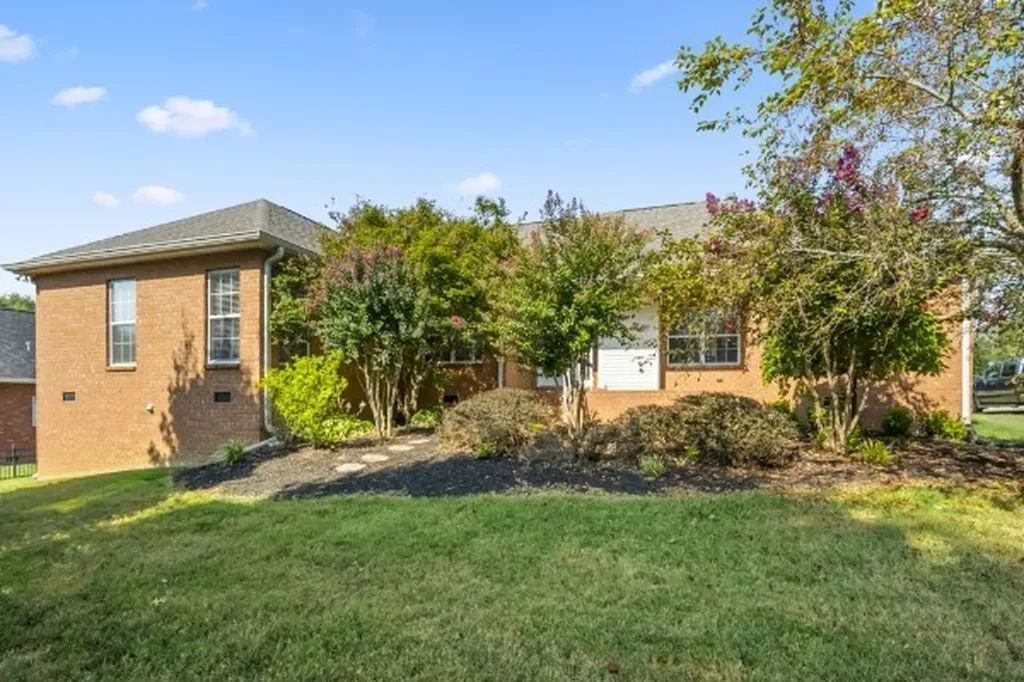 106 Bedrock Drive White House TN 37188
