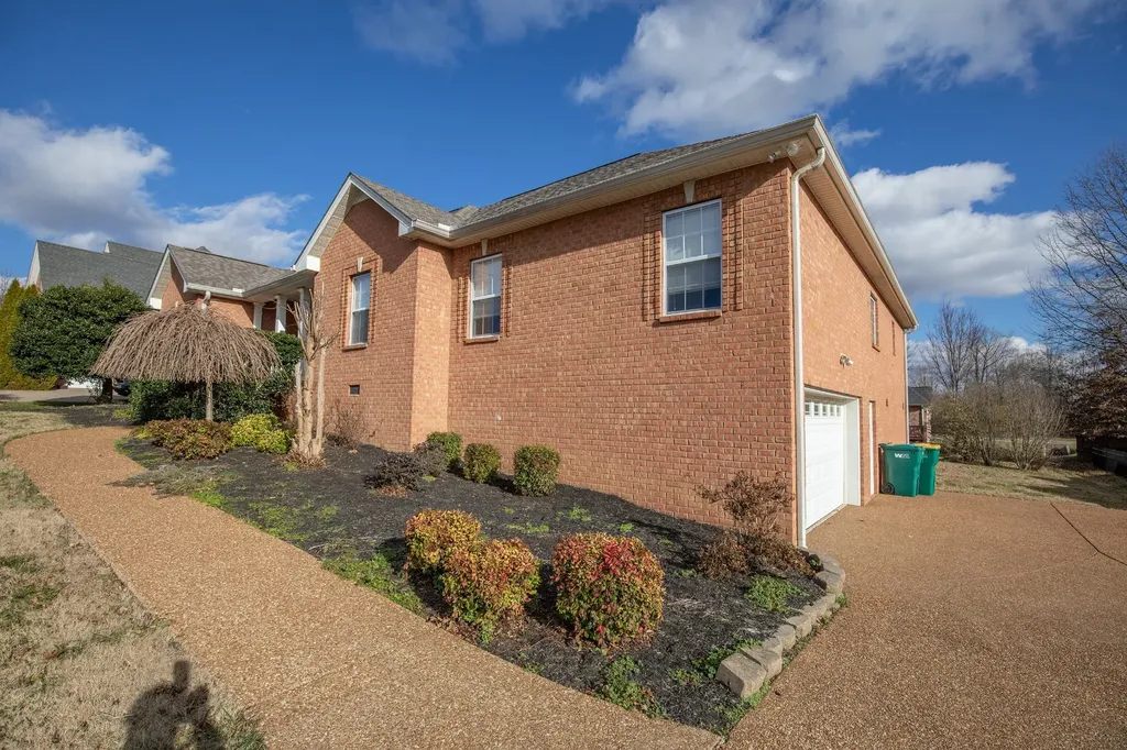 106 Bedrock Drive White House TN 37188