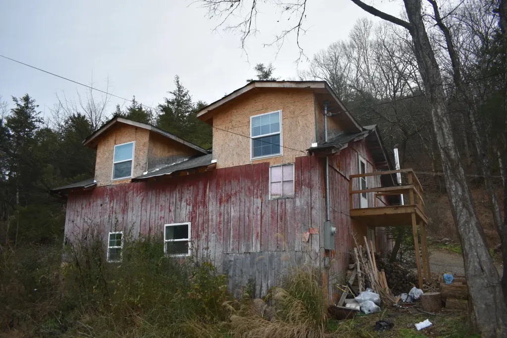 256 Maggart Road Elmwood TN 38560