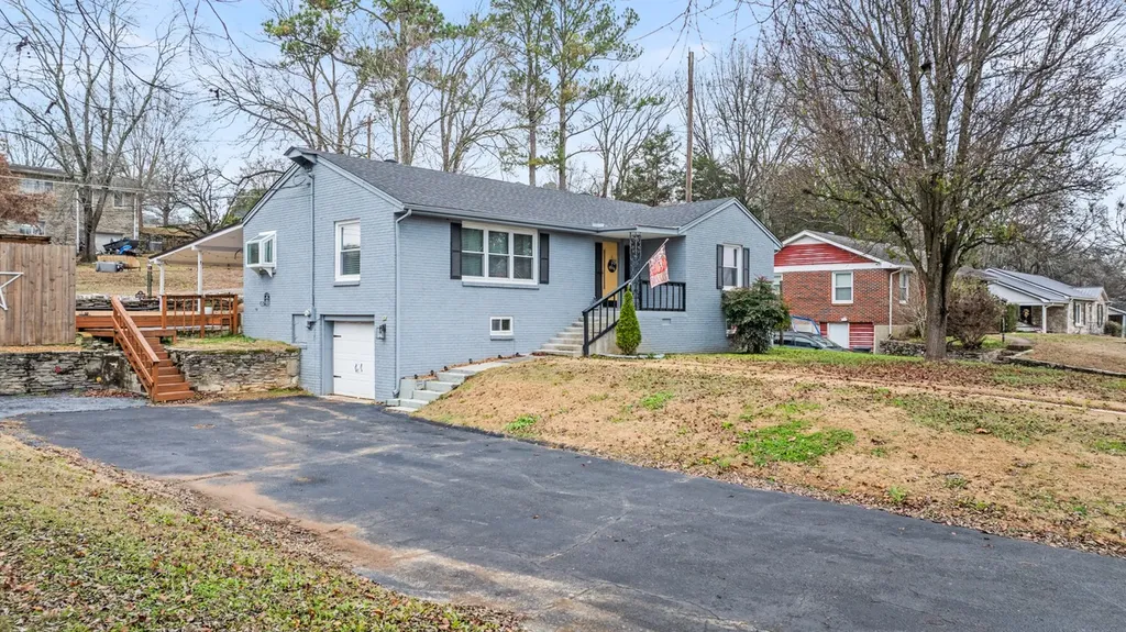 808 3rd Avenue Fayetteville TN 37334