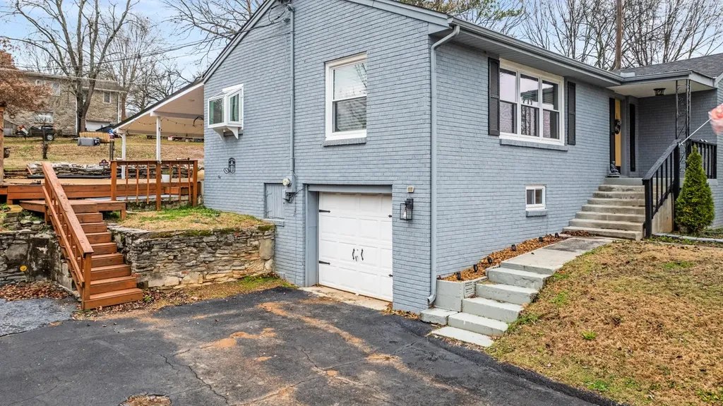 808 3rd Avenue Fayetteville TN 37334