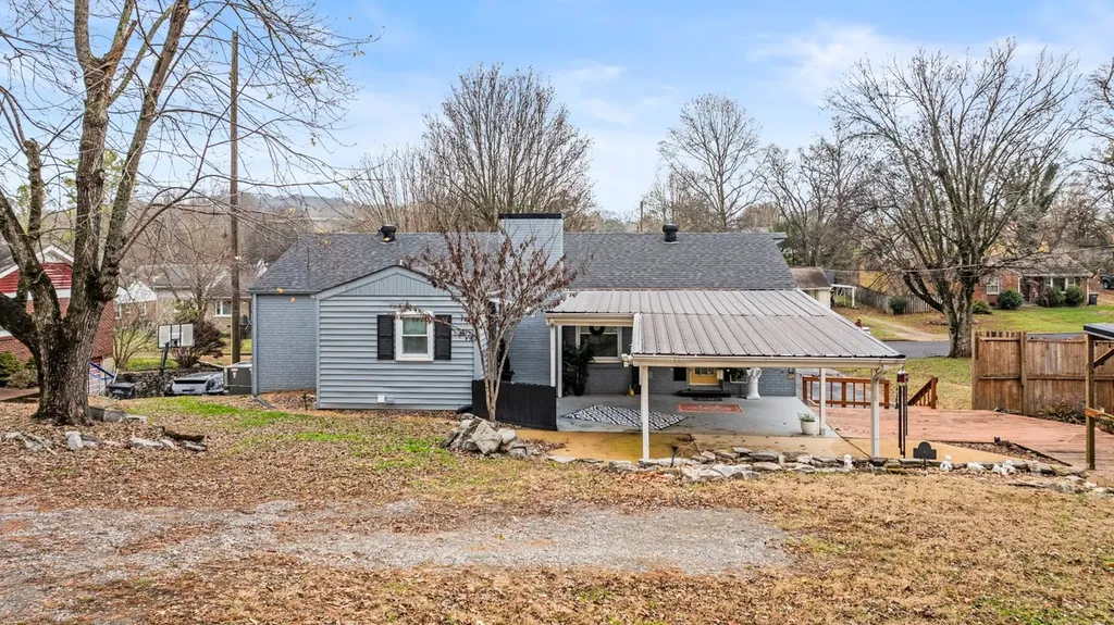 808 3rd Avenue Fayetteville TN 37334