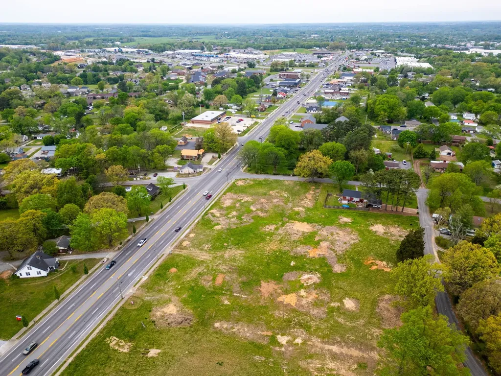 2504 Memorial Boulevard Springfield TN 37172