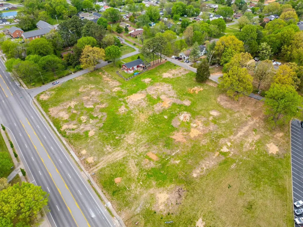 2504 Memorial Boulevard Springfield TN 37172