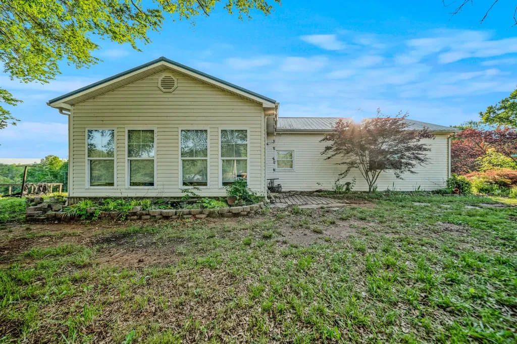2000 Myers Cove Road Mcminnville TN 37110
