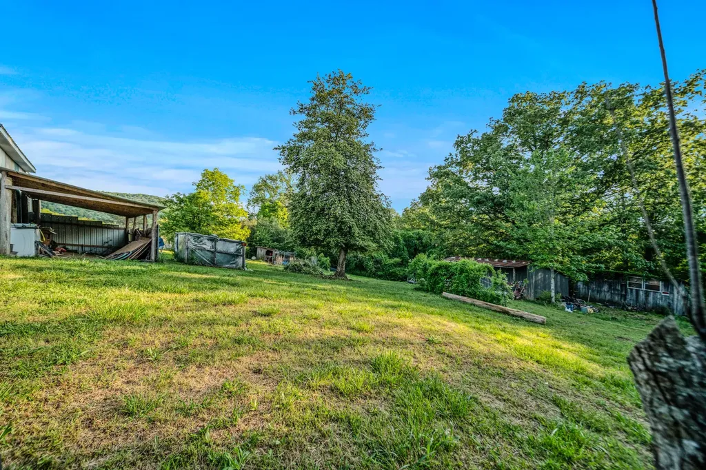 2000 Myers Cove Road Mcminnville TN 37110