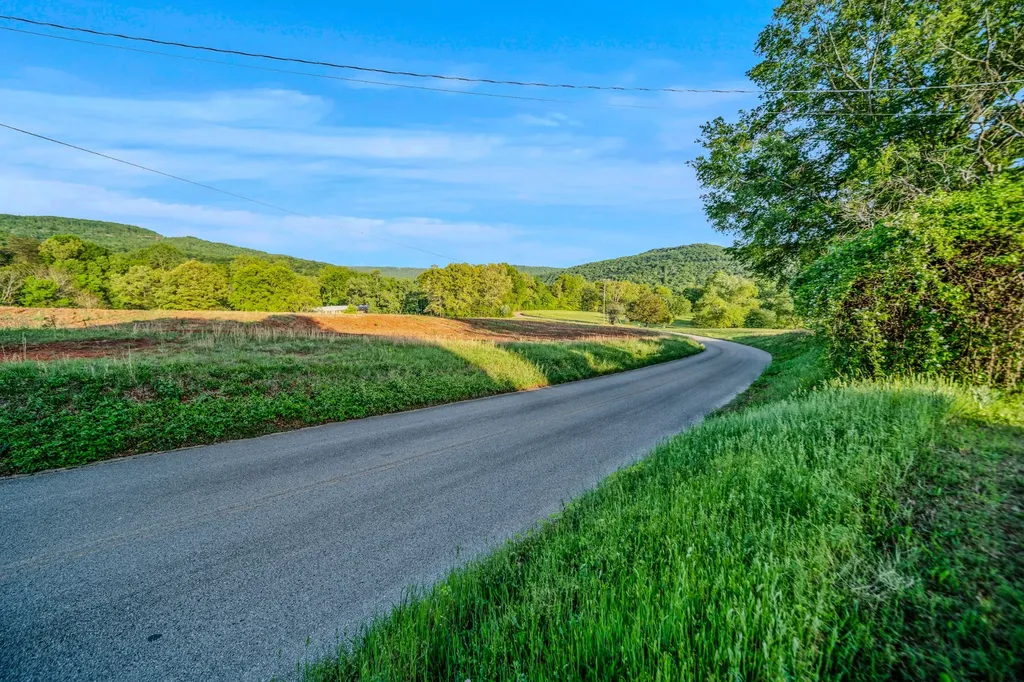 2000 Myers Cove Road Mcminnville TN 37110