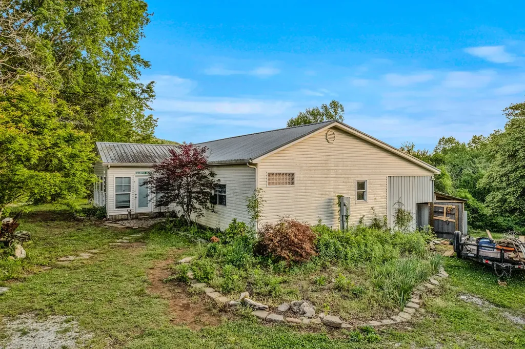 2000 Myers Cove Road Mcminnville TN 37110