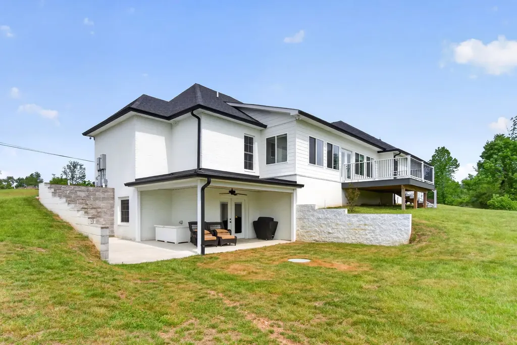 4068 Charlton Square Cookeville TN 38501