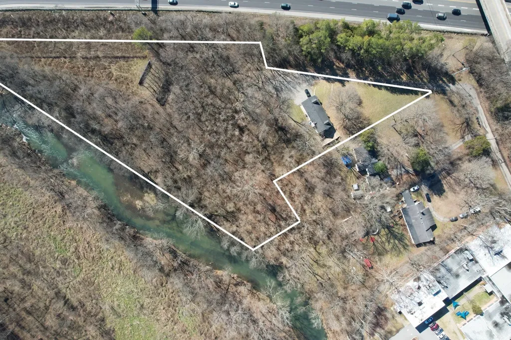 5090 Blue Hole Road Antioch TN 37013