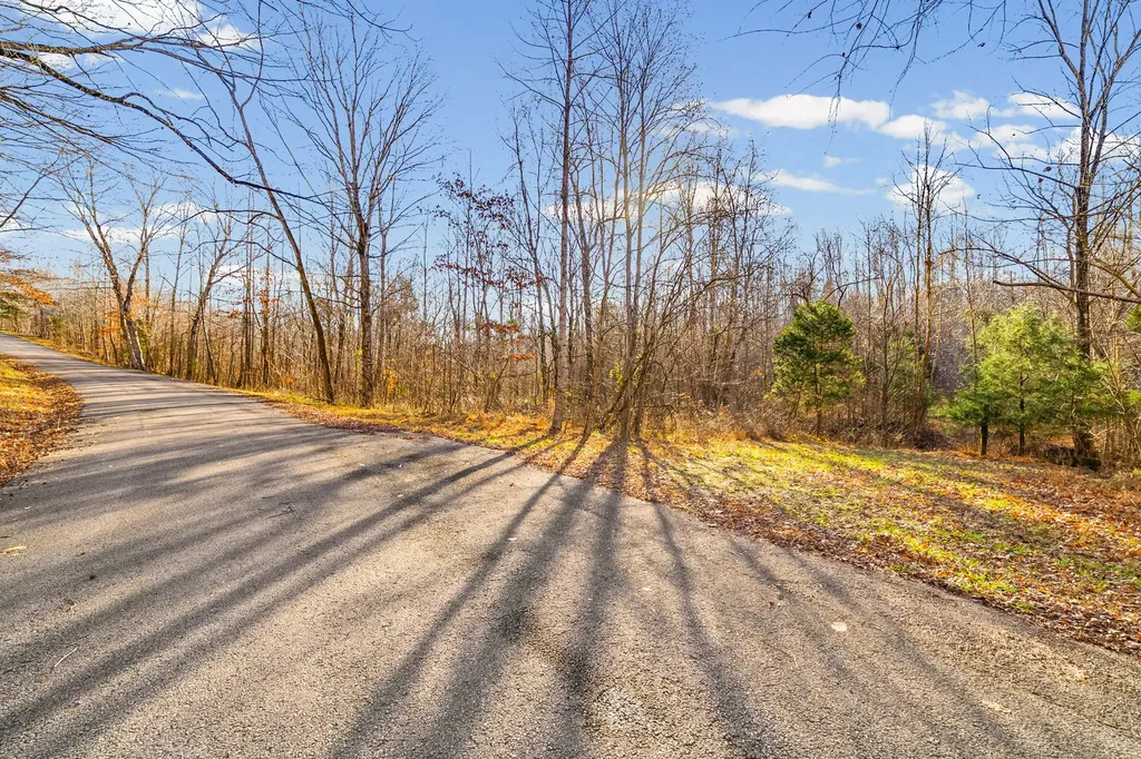 96 Ramery Road Cumberland City TN 37050