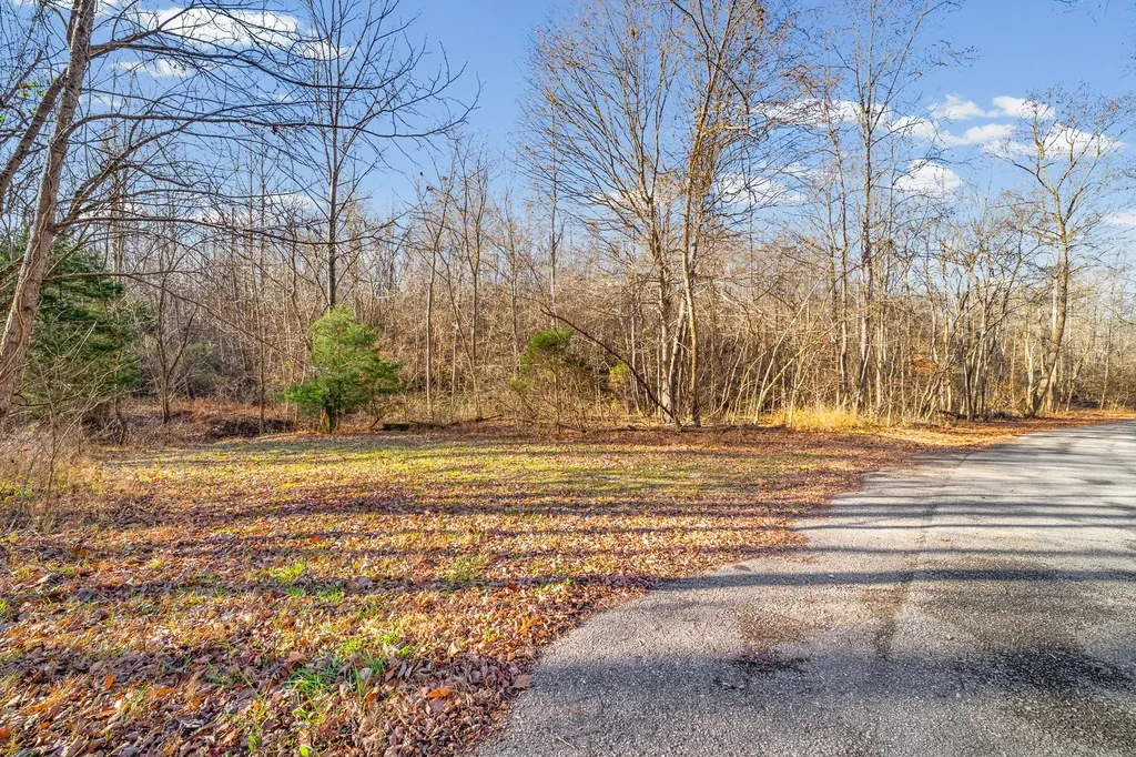 96 Ramery Road Cumberland City TN 37050