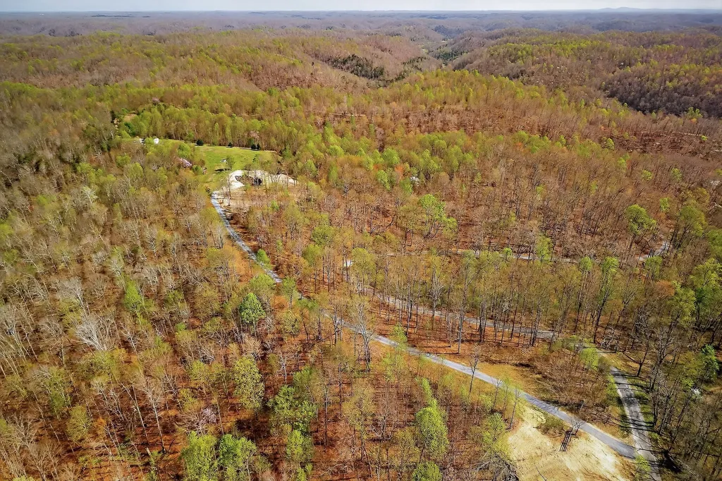 1772 S Fork Road Whitleyville TN 38588