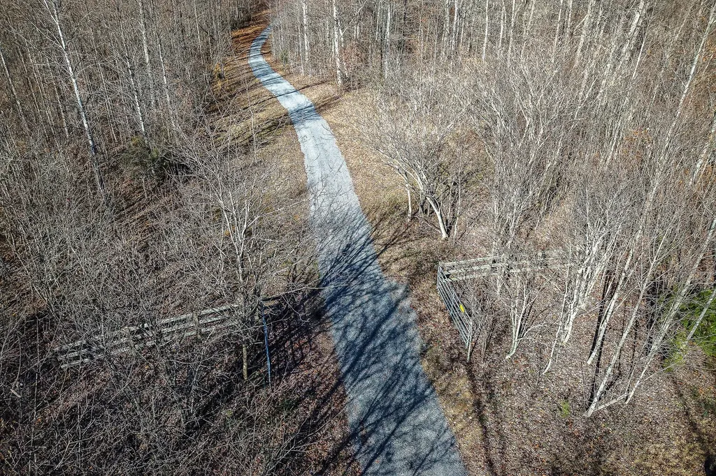 1772 S Fork Road Whitleyville TN 38588