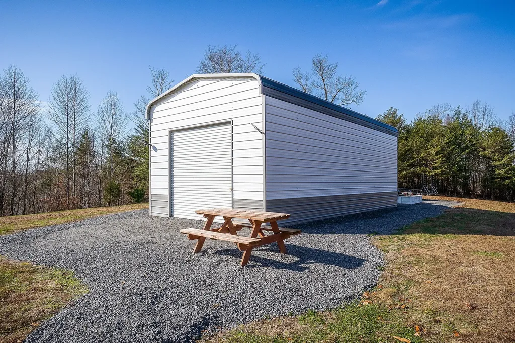 1772 S Fork Road Whitleyville TN 38588