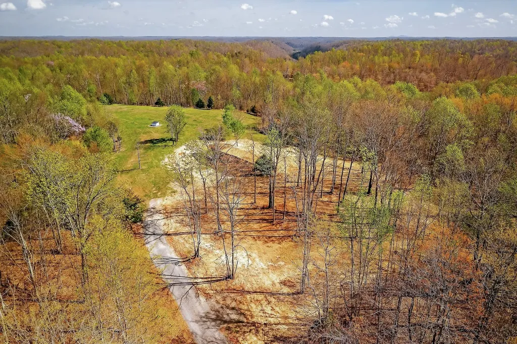1772 S Fork Road Whitleyville TN 38588