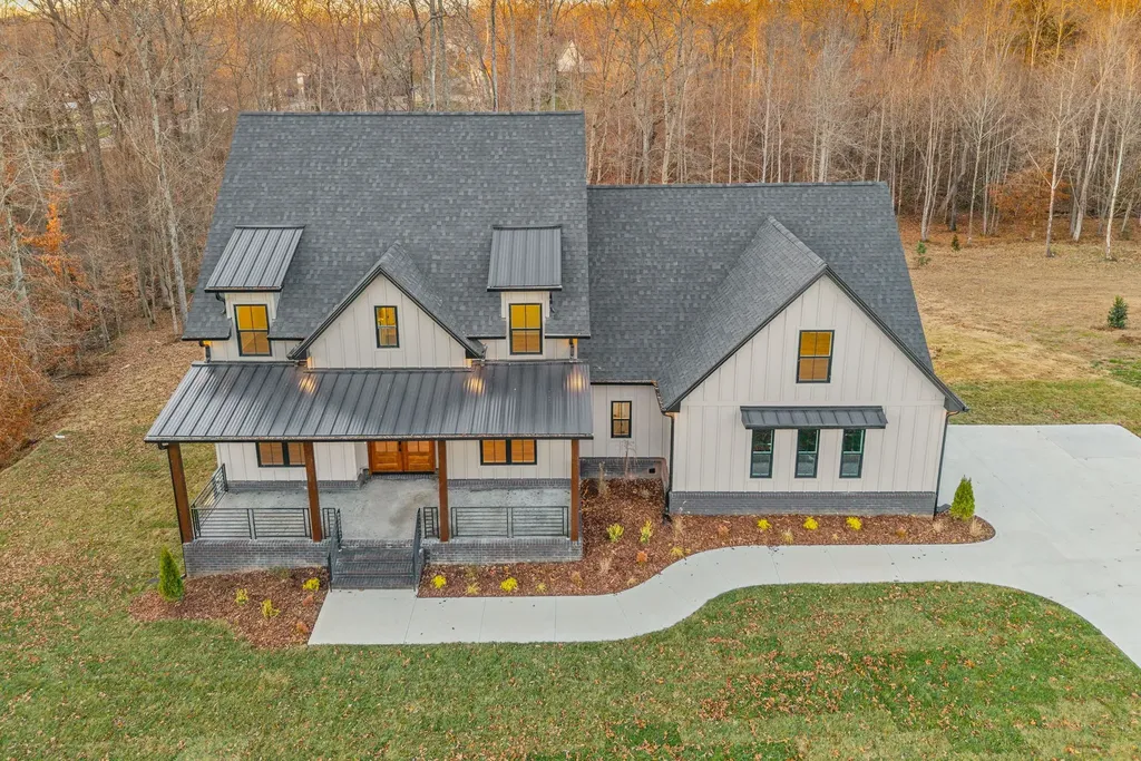 1319 Shady Grove Road Clarksville TN 37043
